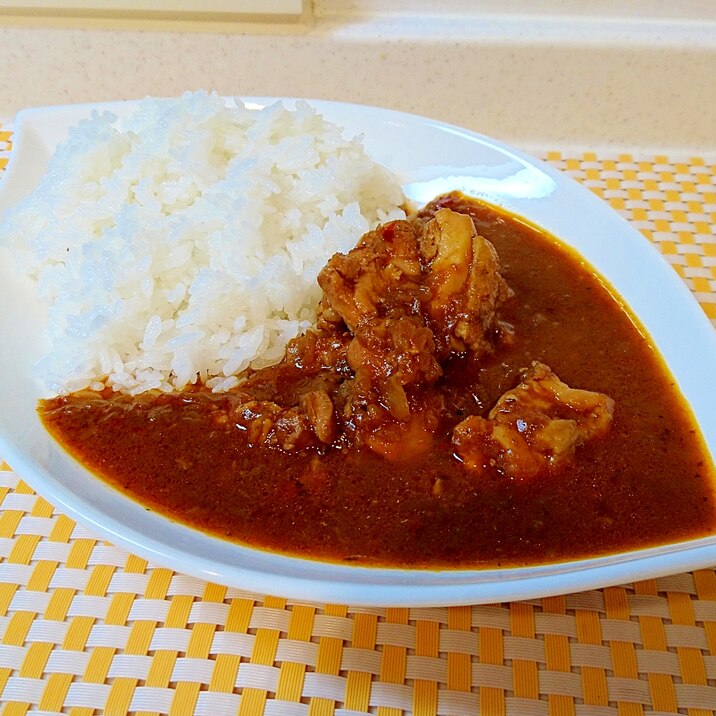 カレー日記2：簡単、カレー粉で作るチキンカレー